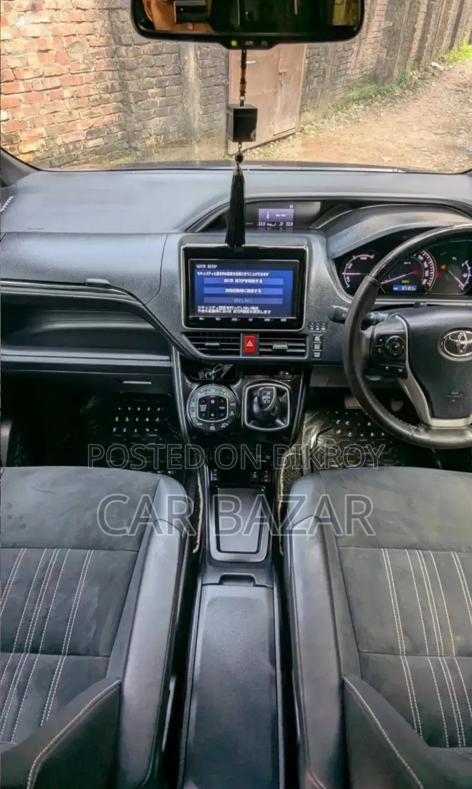 Toyota Noah 1.8 FWD Hybrid (7 seater) 2019 Gray