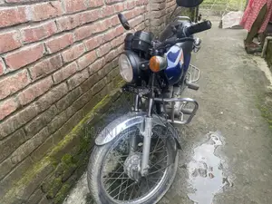 বাজাজ বক্সার ২০০৪ ব্লু