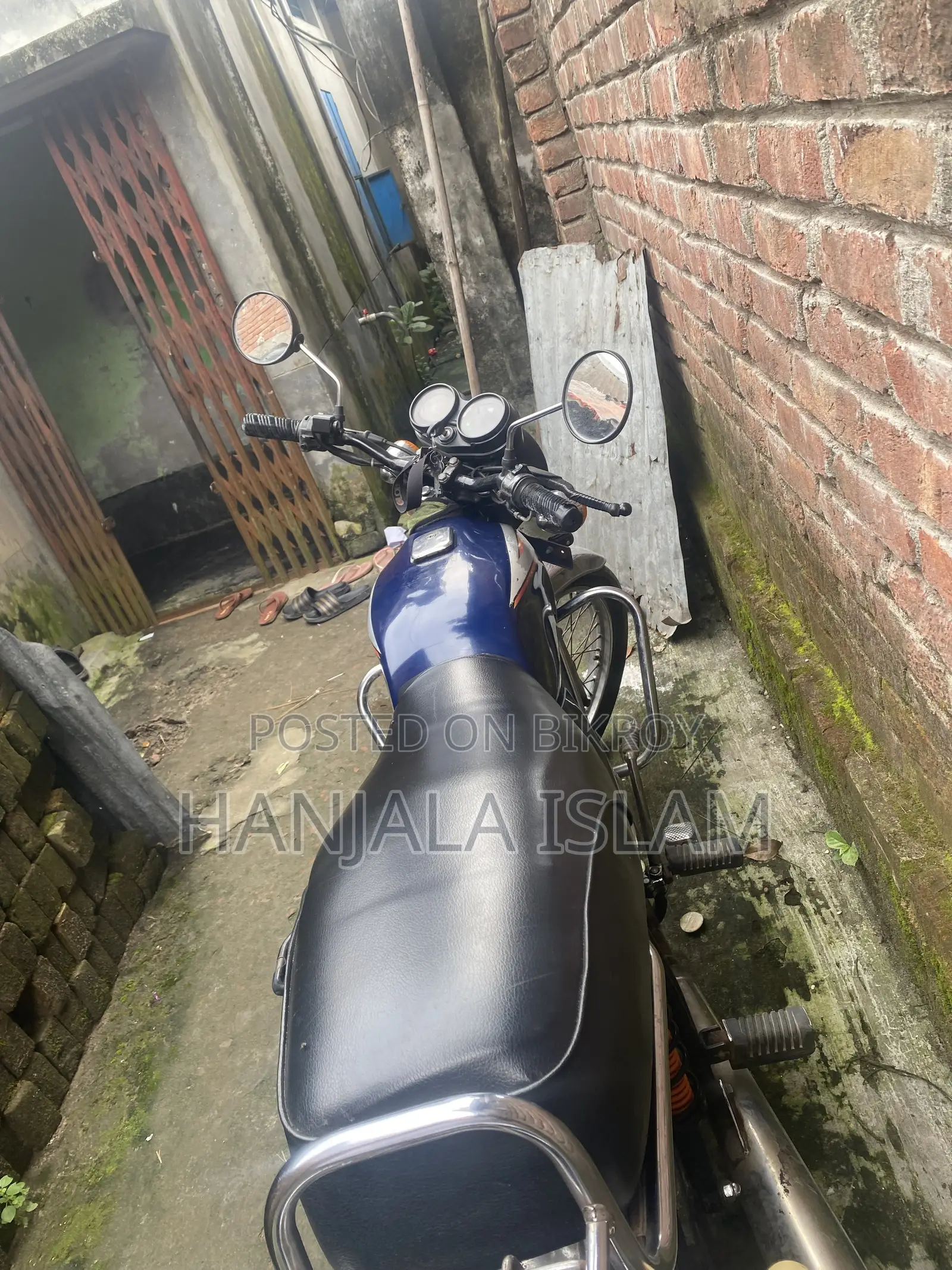 বাজাজ বক্সার ২০০৪ ব্লু
