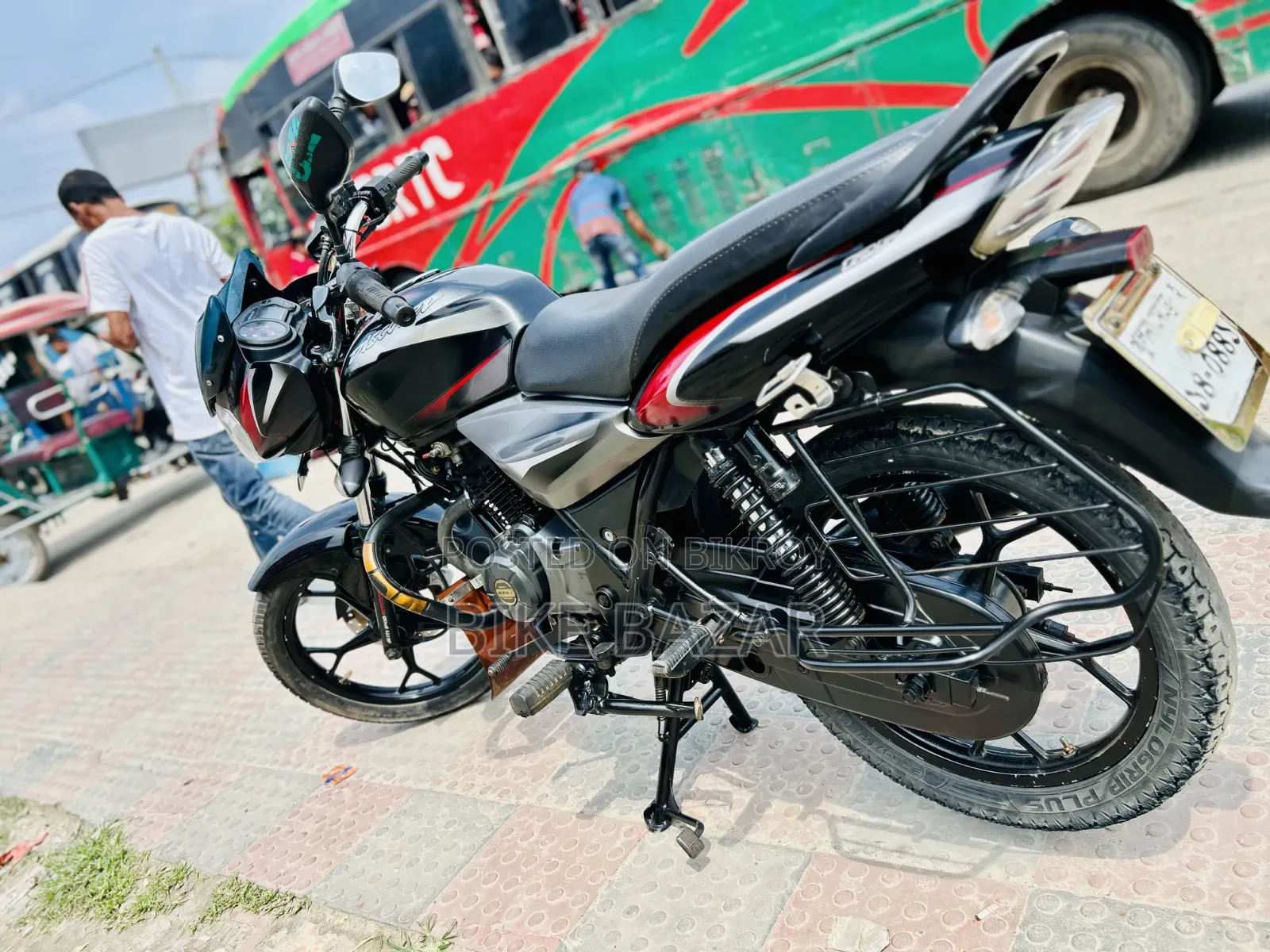 বাজাজ ডিসকভার ১১০ ২০২০ কালো