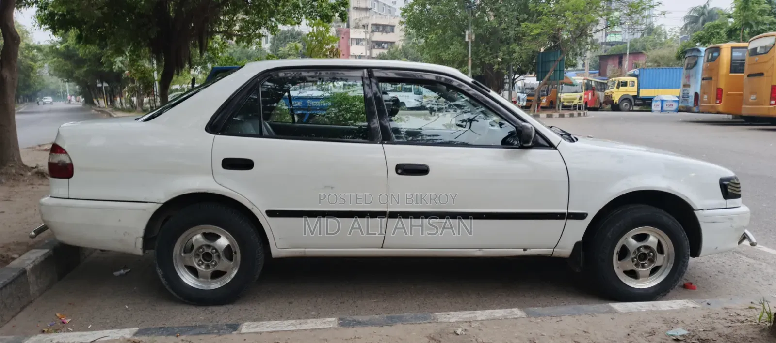 Toyota Corolla Sedan 1997 White
