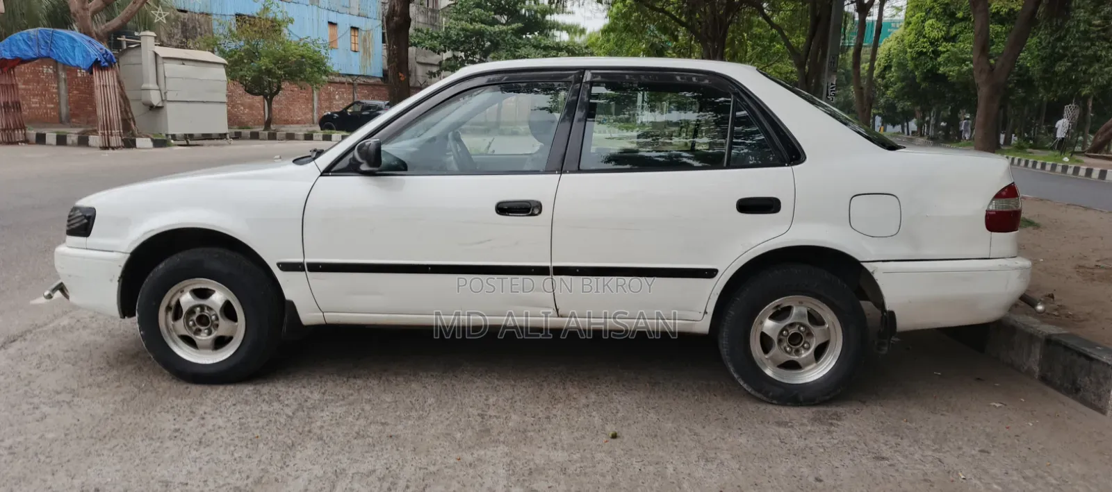 Toyota Corolla Sedan 1997 White