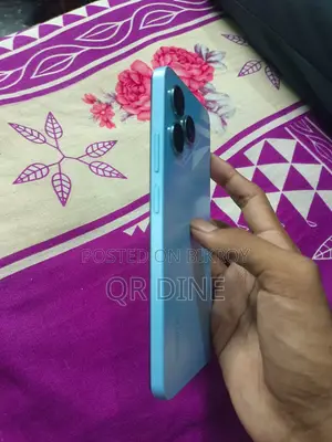 রিয়েলমি নোট ৫০ ৬৪ জিবি নীল