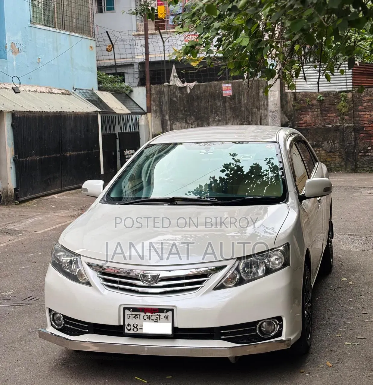 টয়োটা অ্যালিওন ২০১২ সাদা