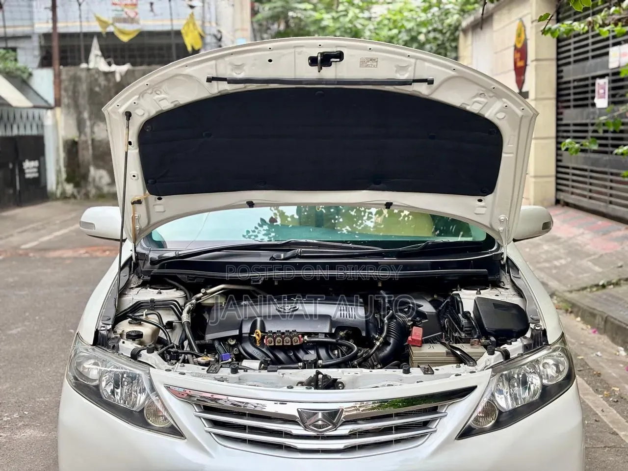 টয়োটা অ্যালিওন ২০১২ সাদা