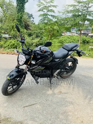 সুজুকি গিক্সার ২০২২ ব্ল্যাক