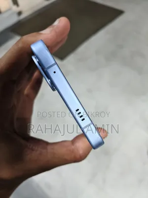 আইকিউওও ১১ ২৫৬ জিবি নীল
