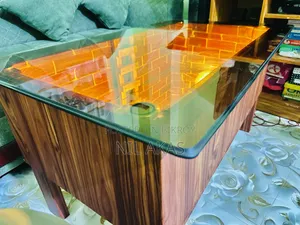 ইনফিনিটি লাইট টি টেবিল