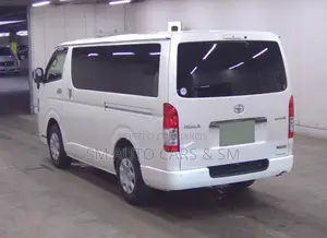 Toyota HiAce 2022 White