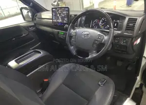 Toyota HiAce 2022 White