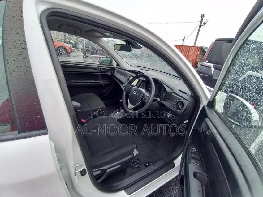 Toyota Axio 2021 White
