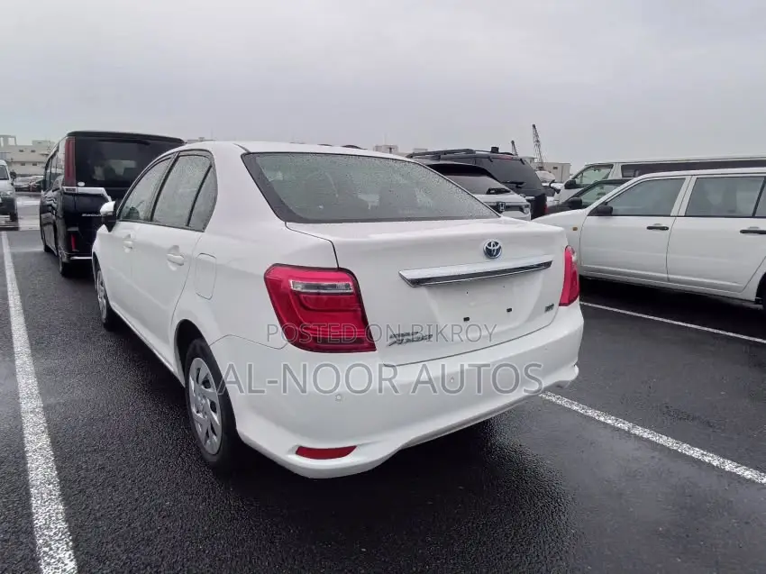 Toyota Axio 2021 White