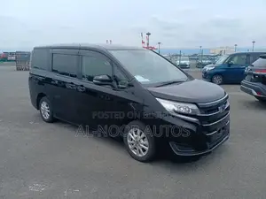 Toyota Noah 1.8 FWD Hybrid (7 seater) 2021 Black