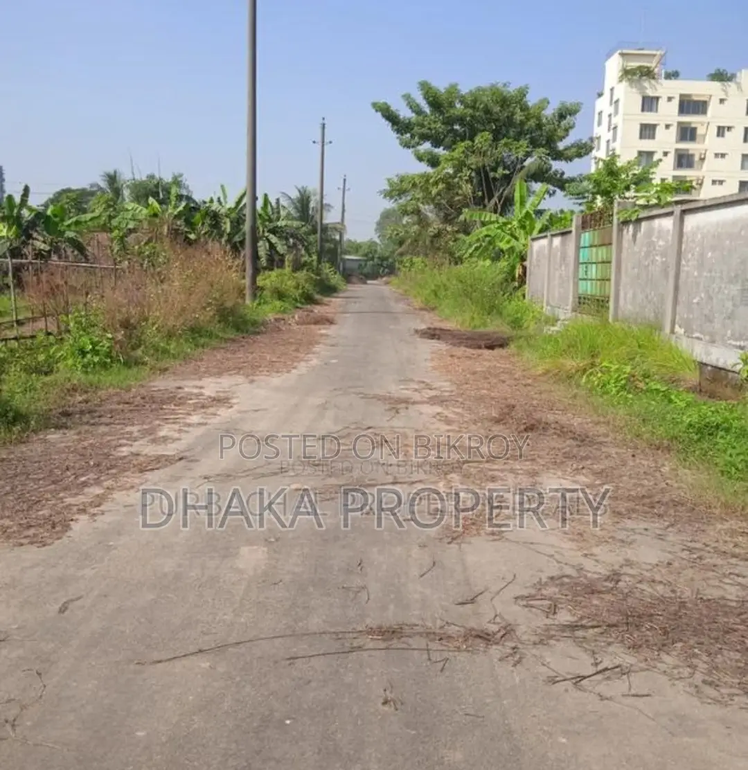 60ft 3 Katha Park View North at Sector-17/B