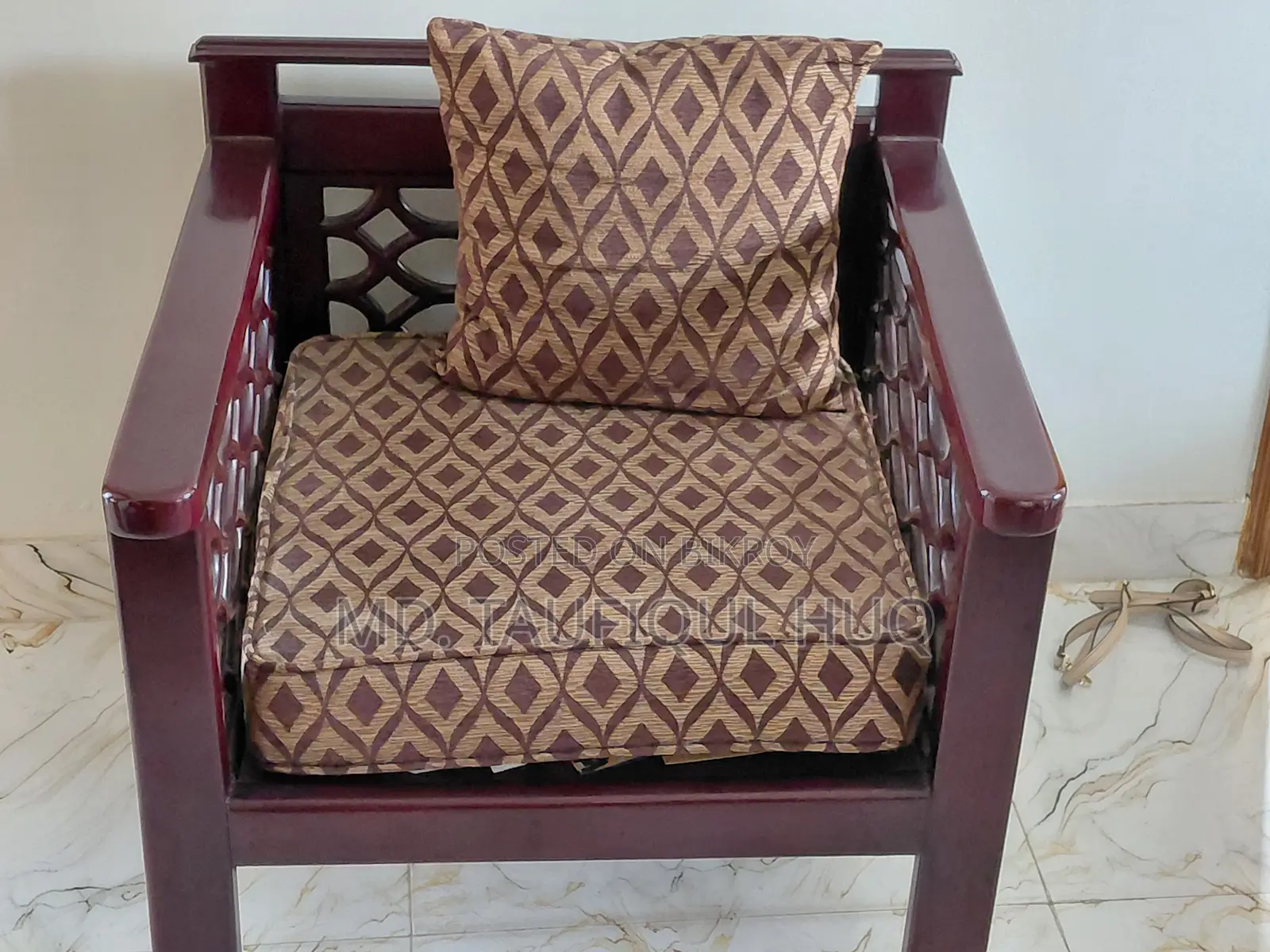 1 Set Sofa (2+2+1)