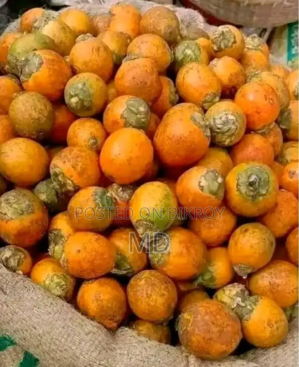 Raw and Dry Betel Nuts Available, 3 BDT Each