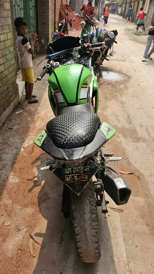Motorcycle 2018 Green