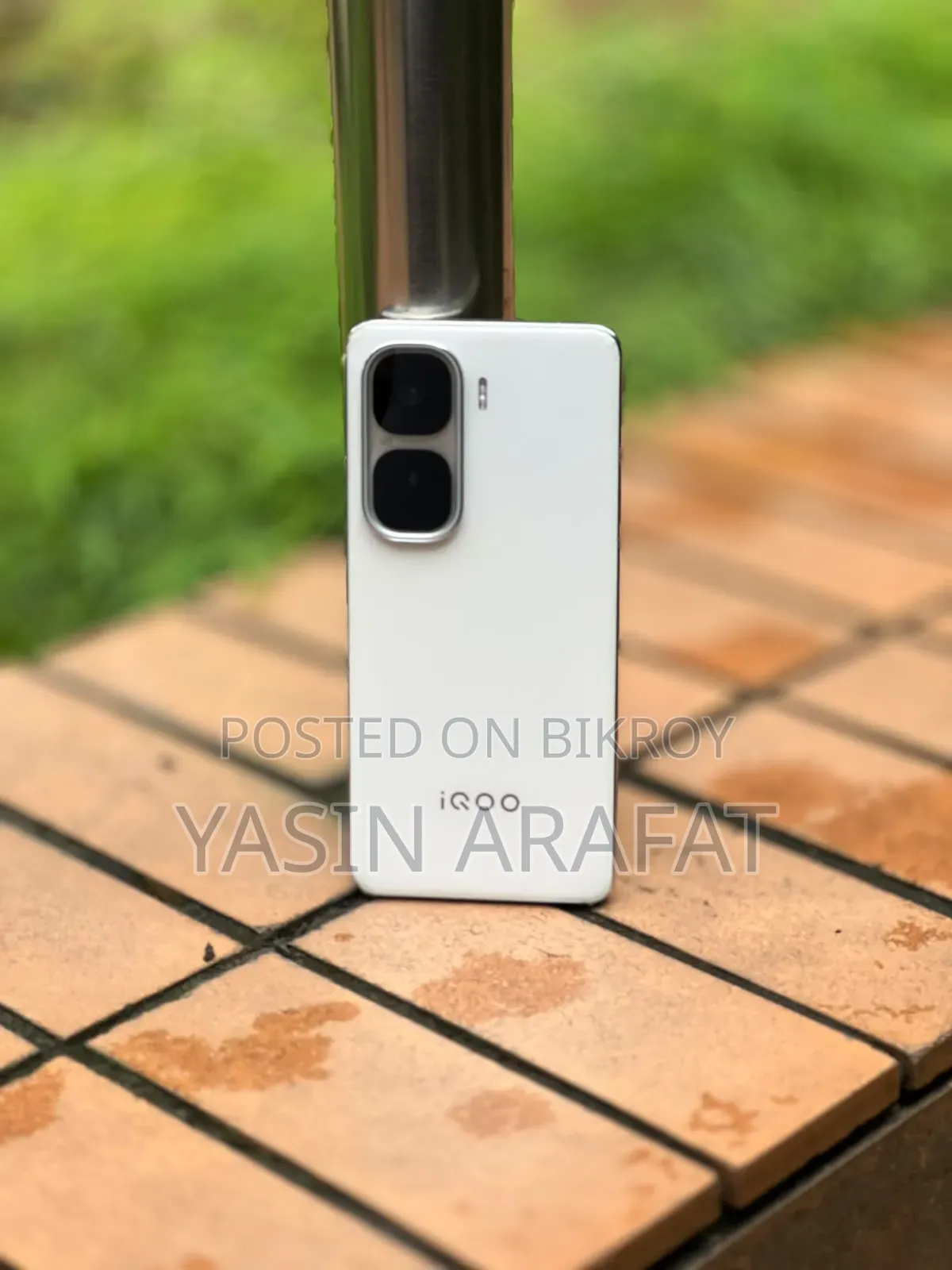 iQOO 256 GB White