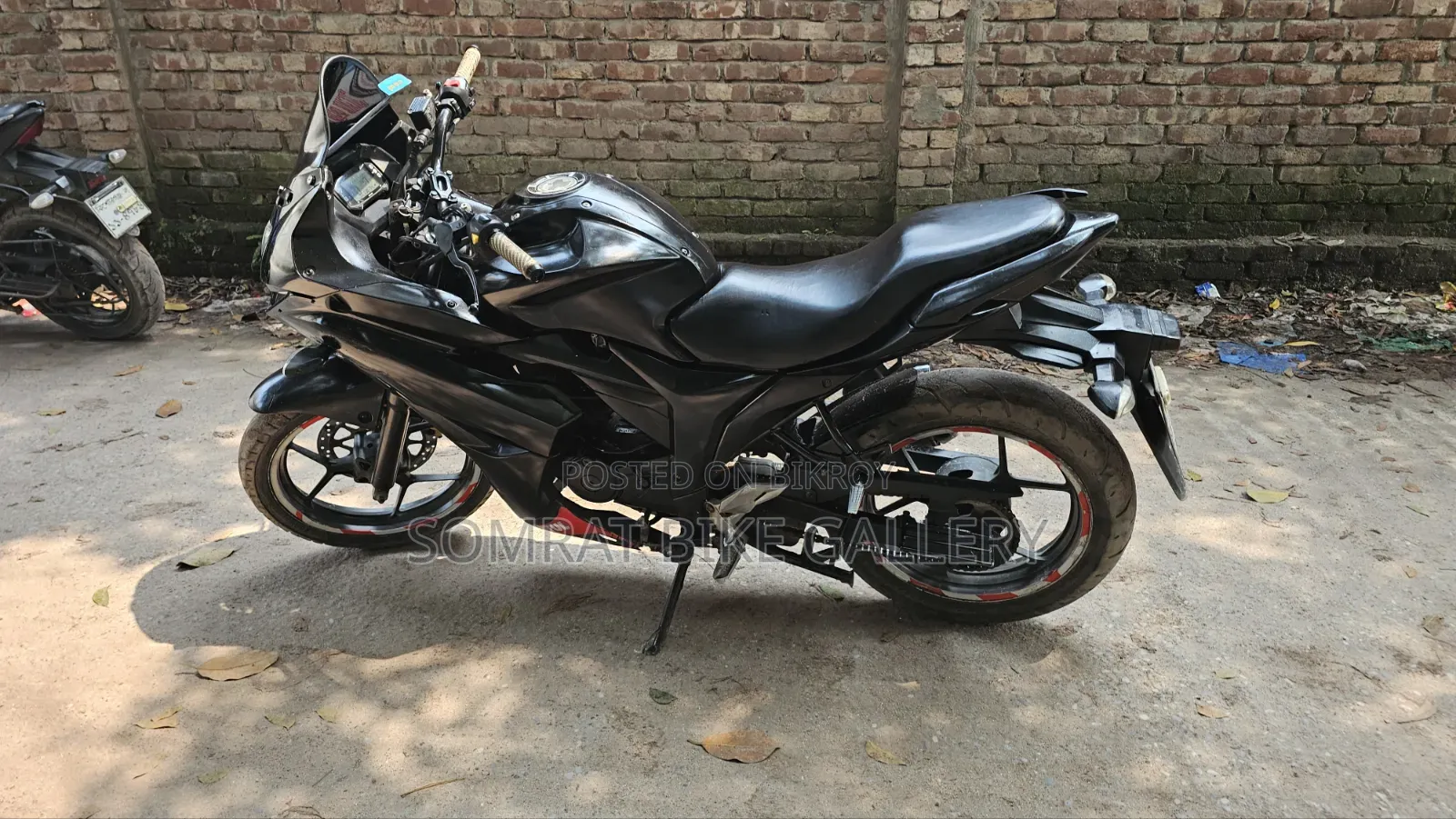 সুজুকি জিক্সার এসএফ ২০১৭ কালো