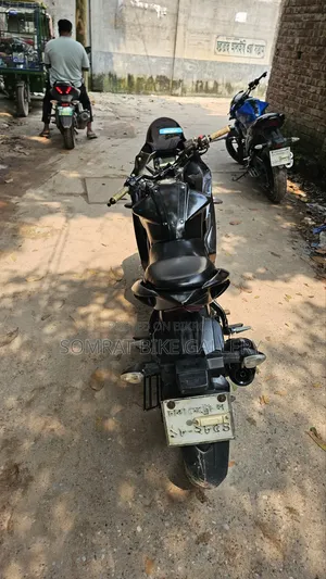 সুজুকি জিক্সার এসএফ ২০১৭ কালো