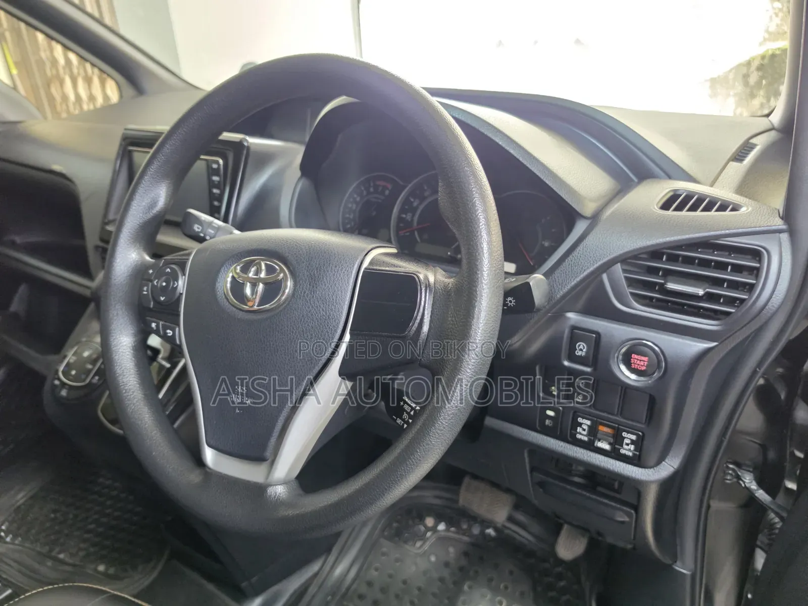 Toyota Noah 2020 Black