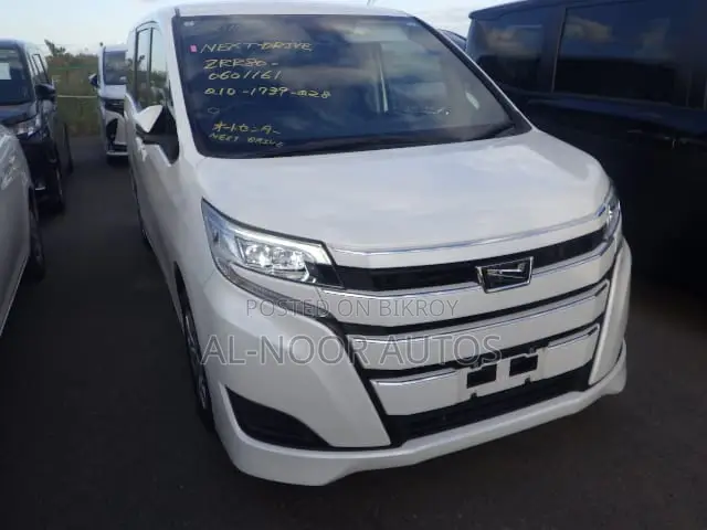 Toyota Noah 2.0 FWD (8 Seater) 2021 Pearl