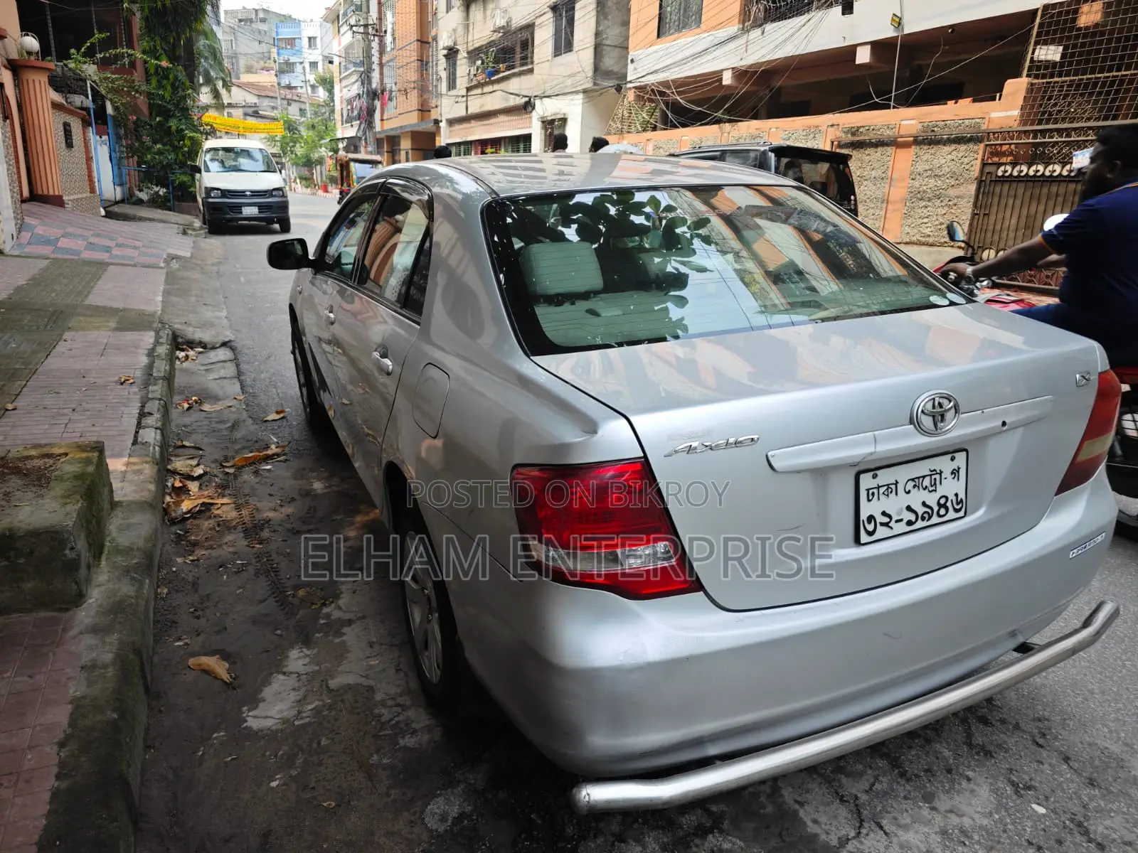 Toyota Axio 1.5 G Two-Wheel Drive 2011 Silver