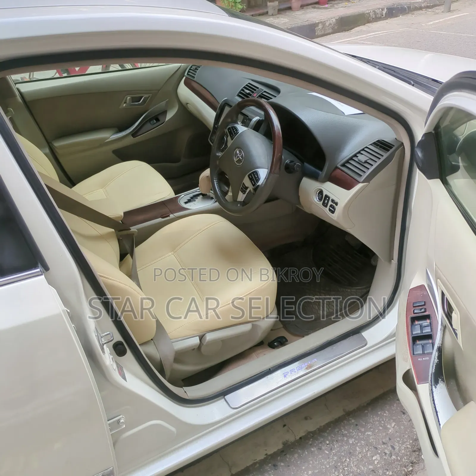 Toyota Premio 2012 Pearl