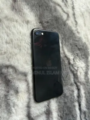 Apple iPhone SE 128 GB Black