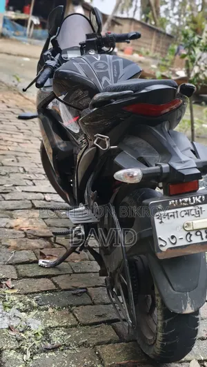 সুজুকি জিক্সার এসএফ ২০২৩ কালো