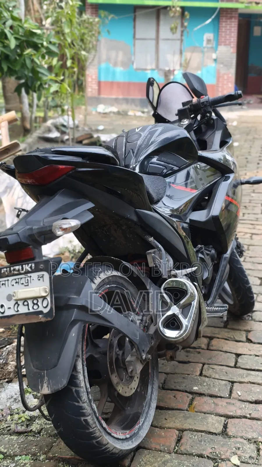 সুজুকি জিক্সার এসএফ ২০২৩ কালো