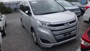 Toyota Noah 1.8 FWD Hybrid (7 seater) 2021 Silver