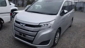 Toyota Noah 1.8 FWD Hybrid (7 seater) 2021 Silver