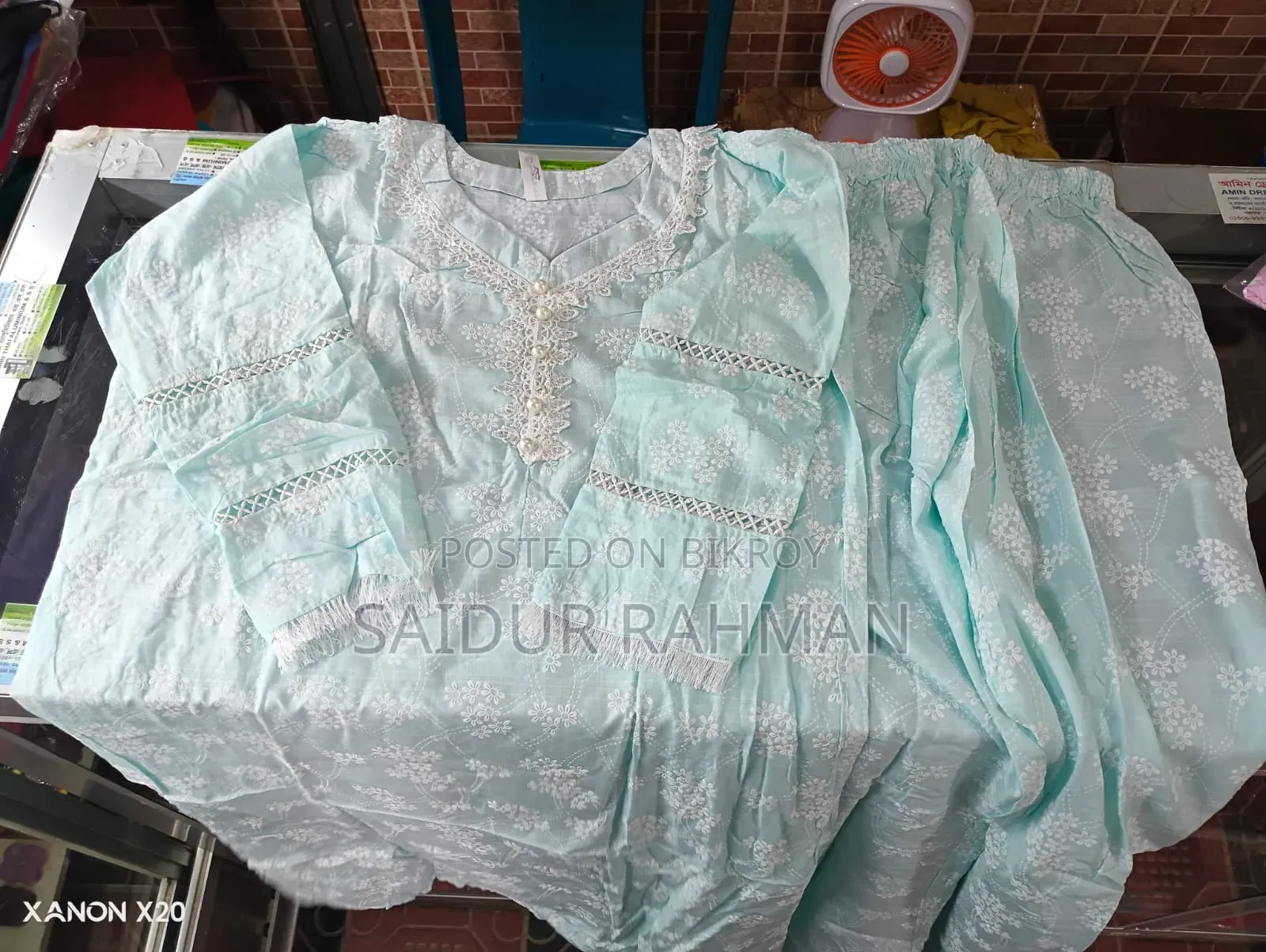 Ladies Unready Dress