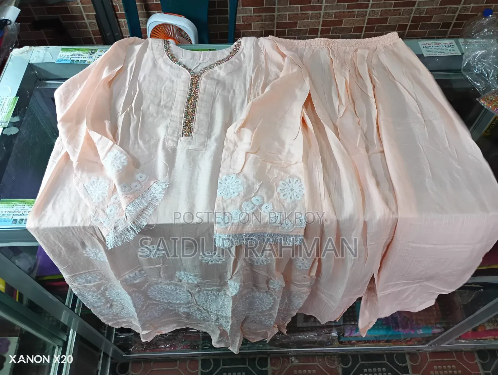 Ladies Unready Dress
