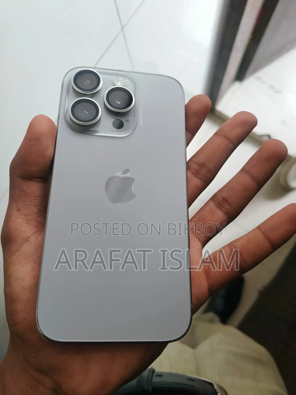 অ্যাপল আইফোন ১৫ প্রো ১২৮ জিবি হোয়াইট
