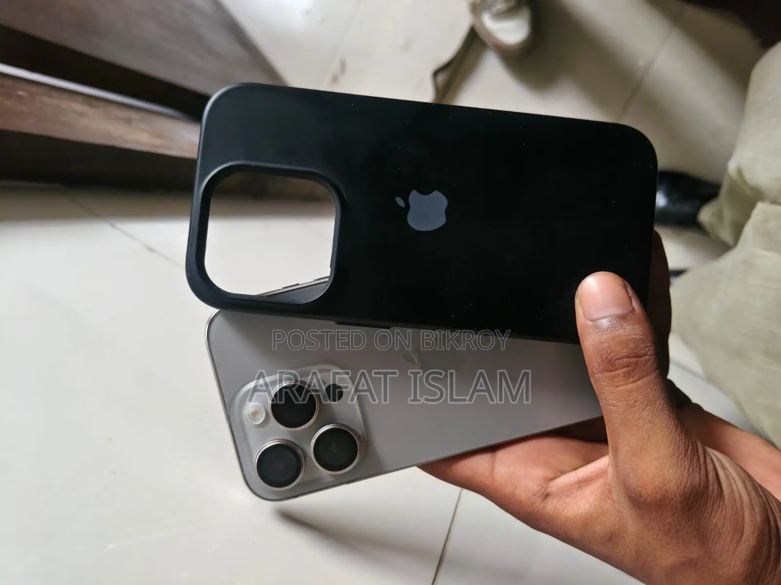 অ্যাপল আইফোন ১৫ প্রো ১২৮ জিবি হোয়াইট