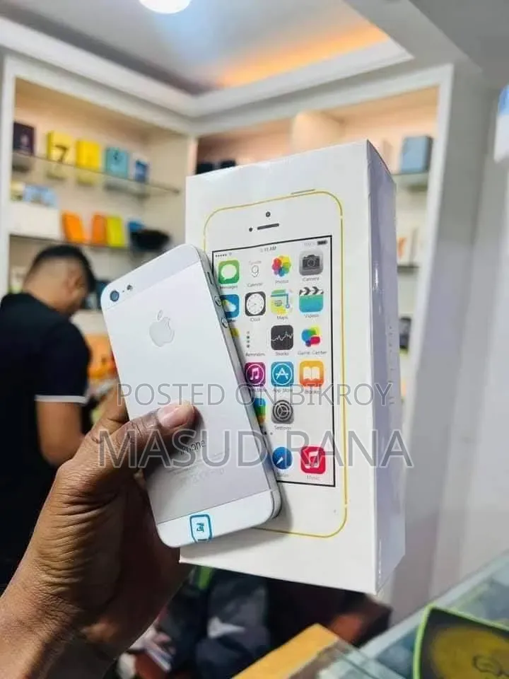 New Apple iPhone 5s 64 GB Silver