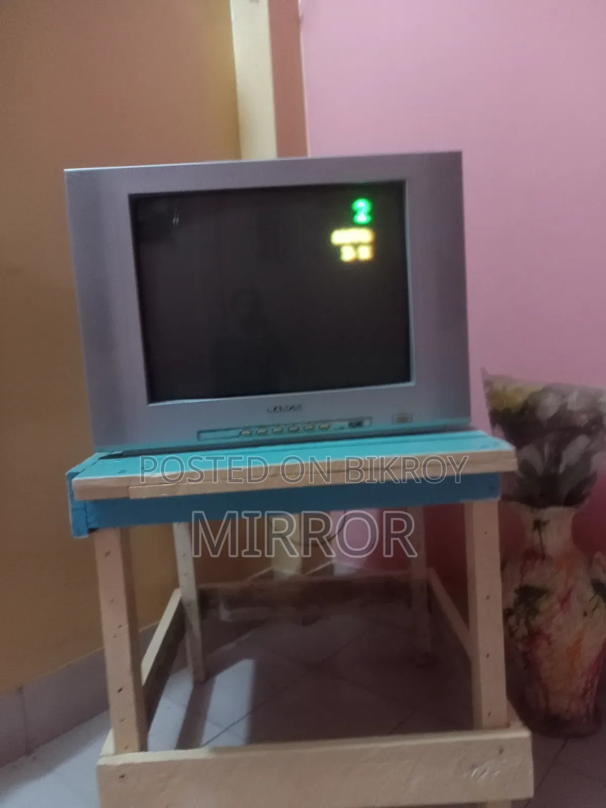An original Rangs (21 inch) color box TV will be sold