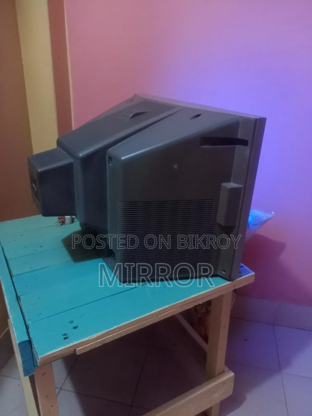 An original Rangs (21 inch) color box TV will be sold