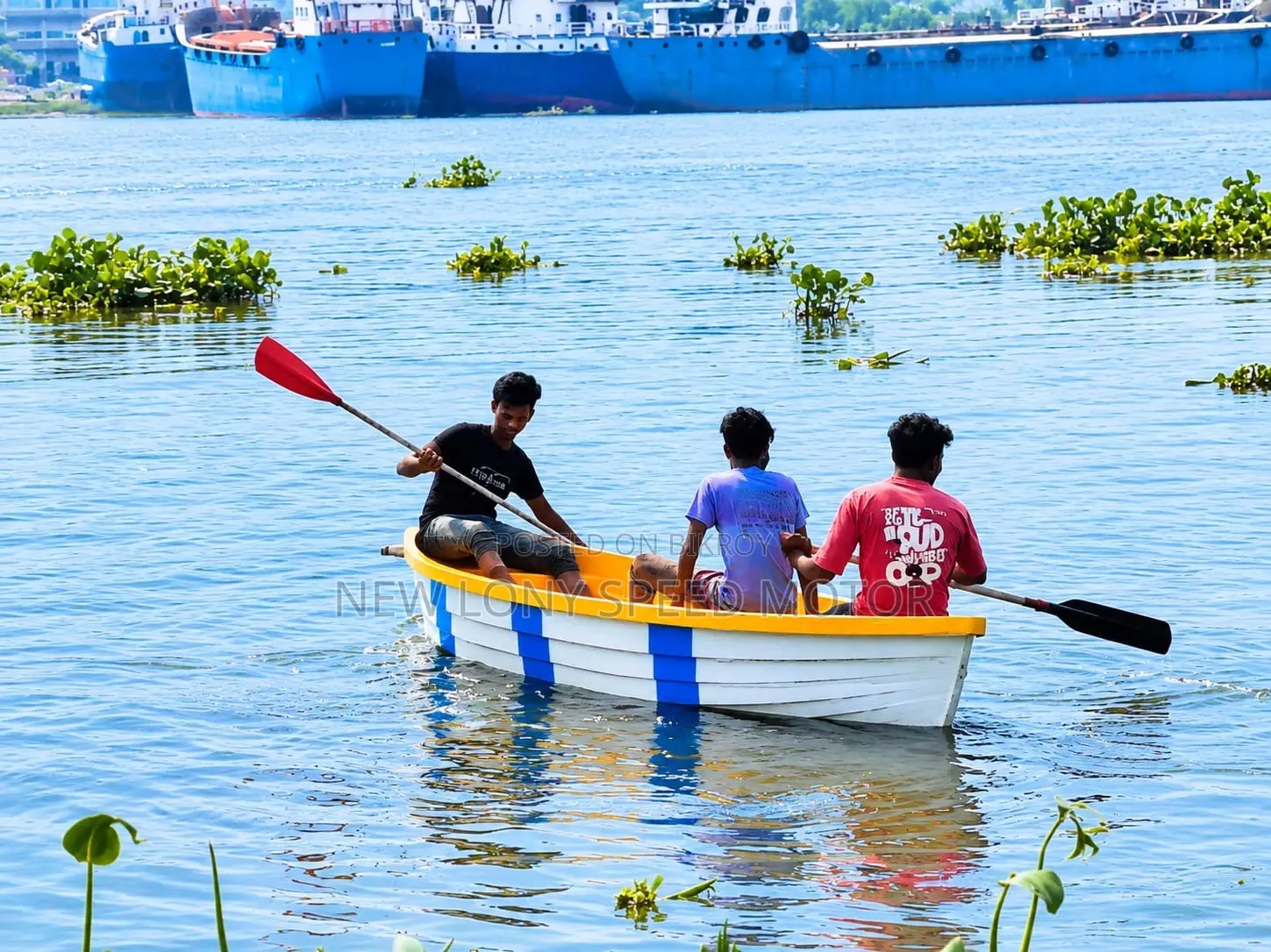 ফাইবারগ্লাস নৌকা