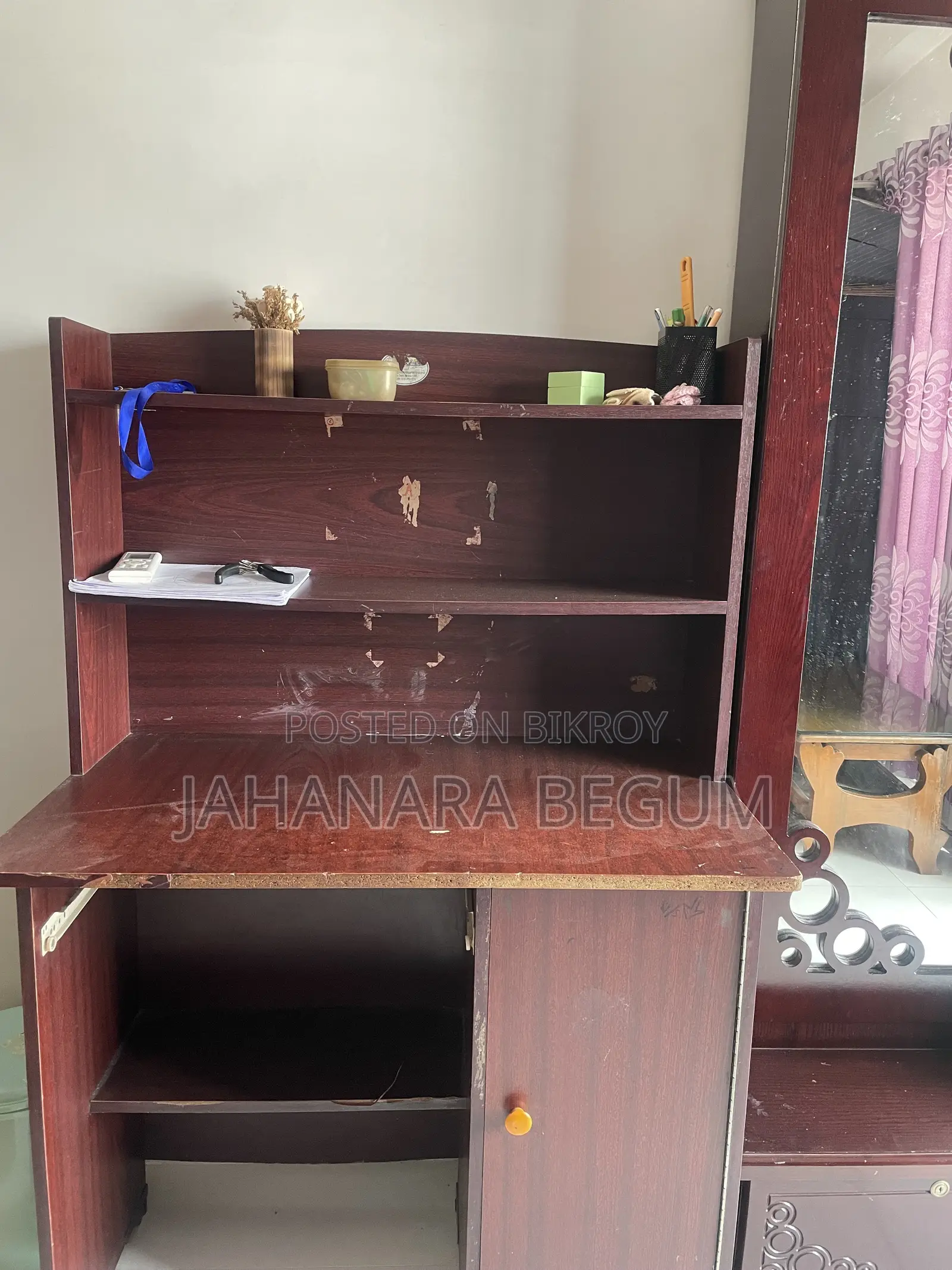 পড়ার টেবিল ,ব‍্যবহৃত , ম‍্যালামাইন বোর্ড