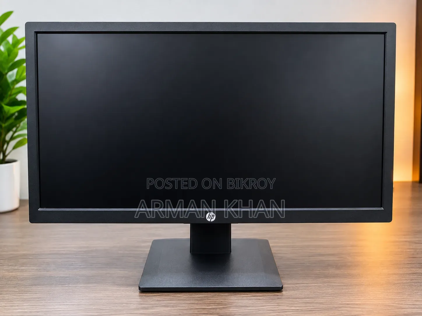 HP P204 19.5" LED Monitor – 1600×900 Resolution | for Parts/Repair