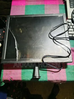 ১৭ ইঞ্চি মনিটর স্যামসাং