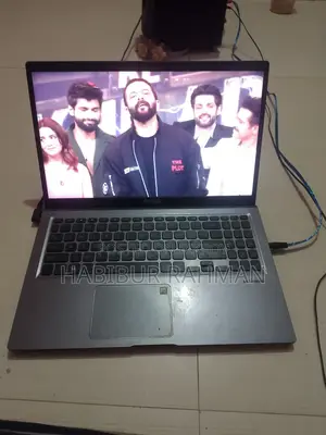 Laptop Asus Vivobook 15 4GB Intel Core i3 HDD 500GB
