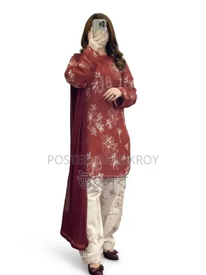 স্কিন প্রিন্ট সহ সুতির পোশাক