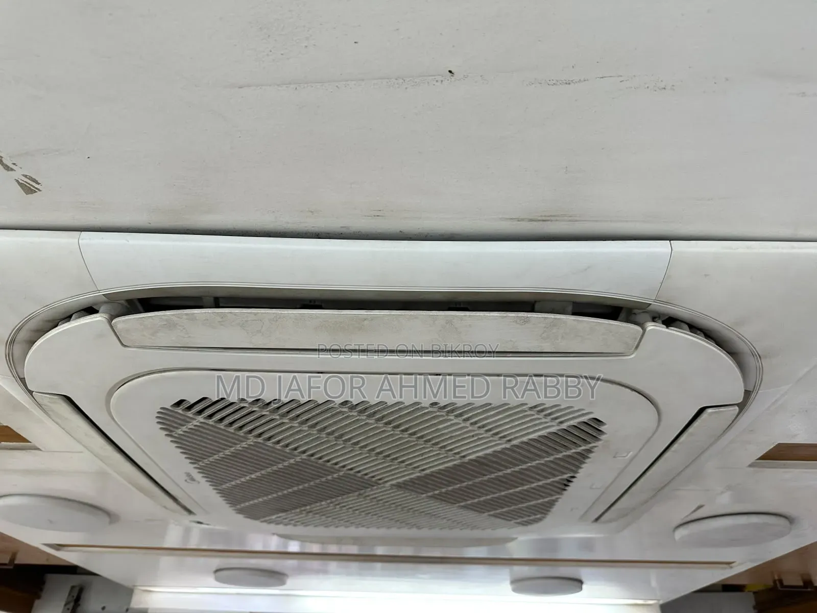 এসি ৪ টন, ফ্রেশ কন্ডিশন।