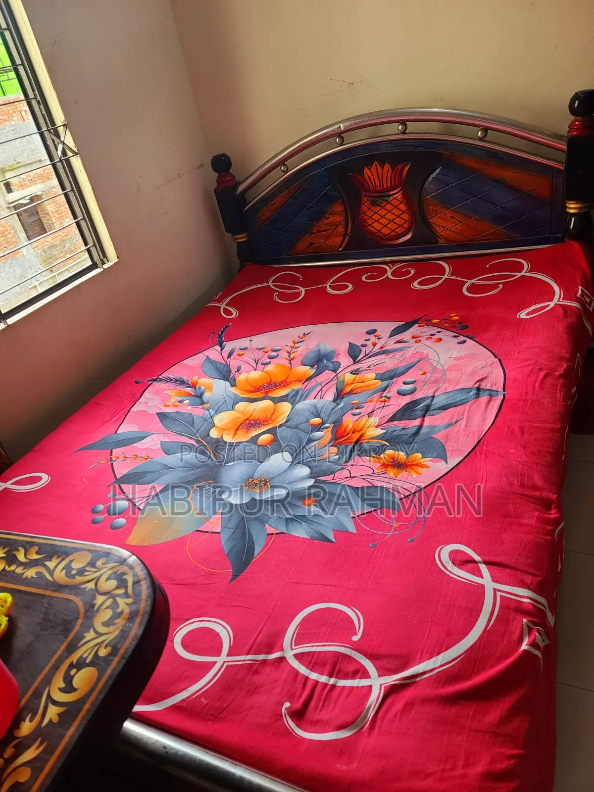 Iron Frame and Wooden Legs Single Bed 4/5 Feet Full Fresh
