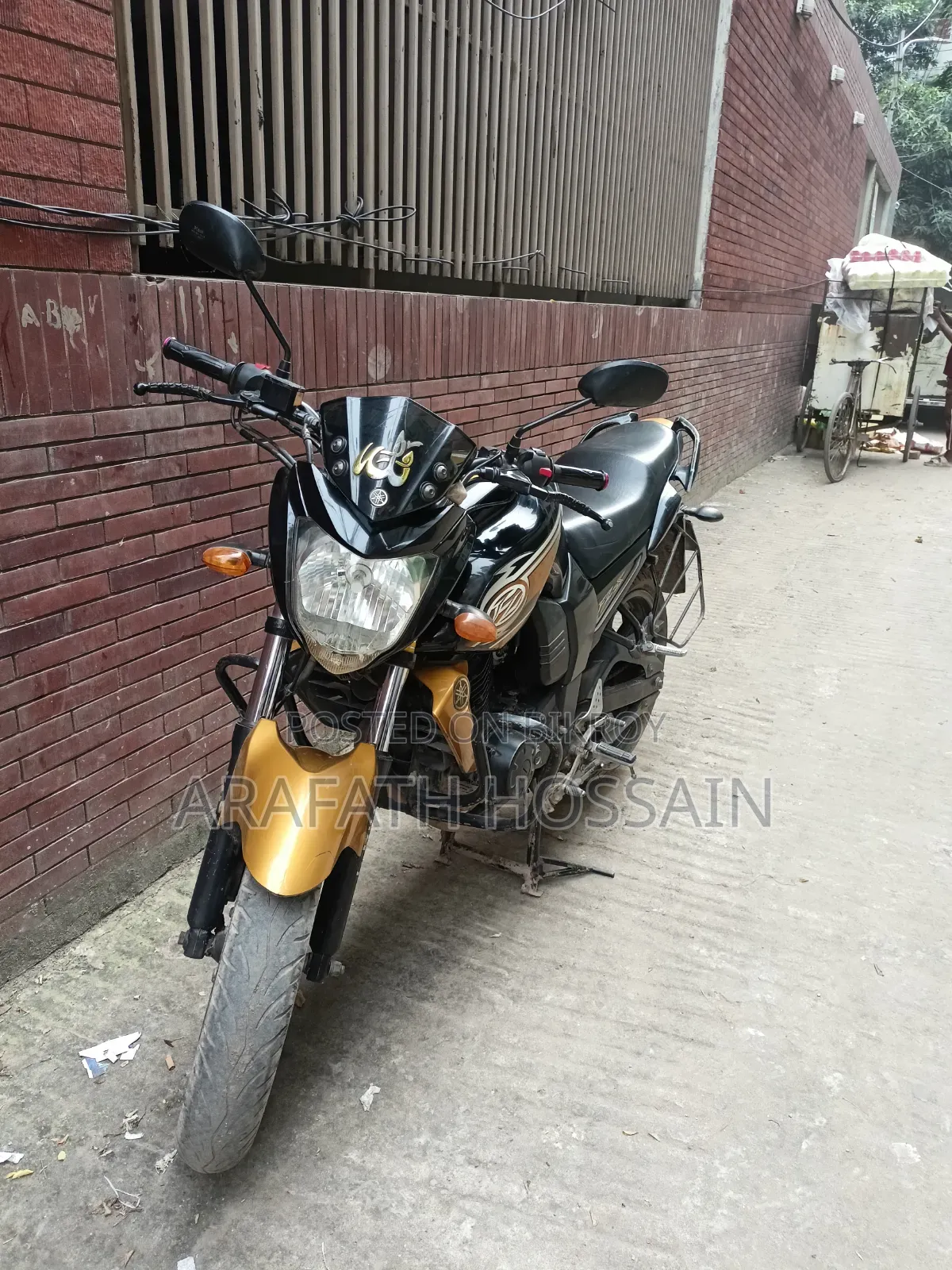 ইয়ামাহা এফজেড ২০১৫ কালো