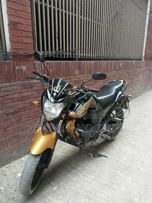 ইয়ামাহা এফজেড ২০১৫ কালো